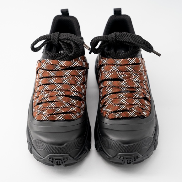 size 11 /EU 44 Burberry Arthur Lace Black Brown Sneakers Leather Big Laces main image 6